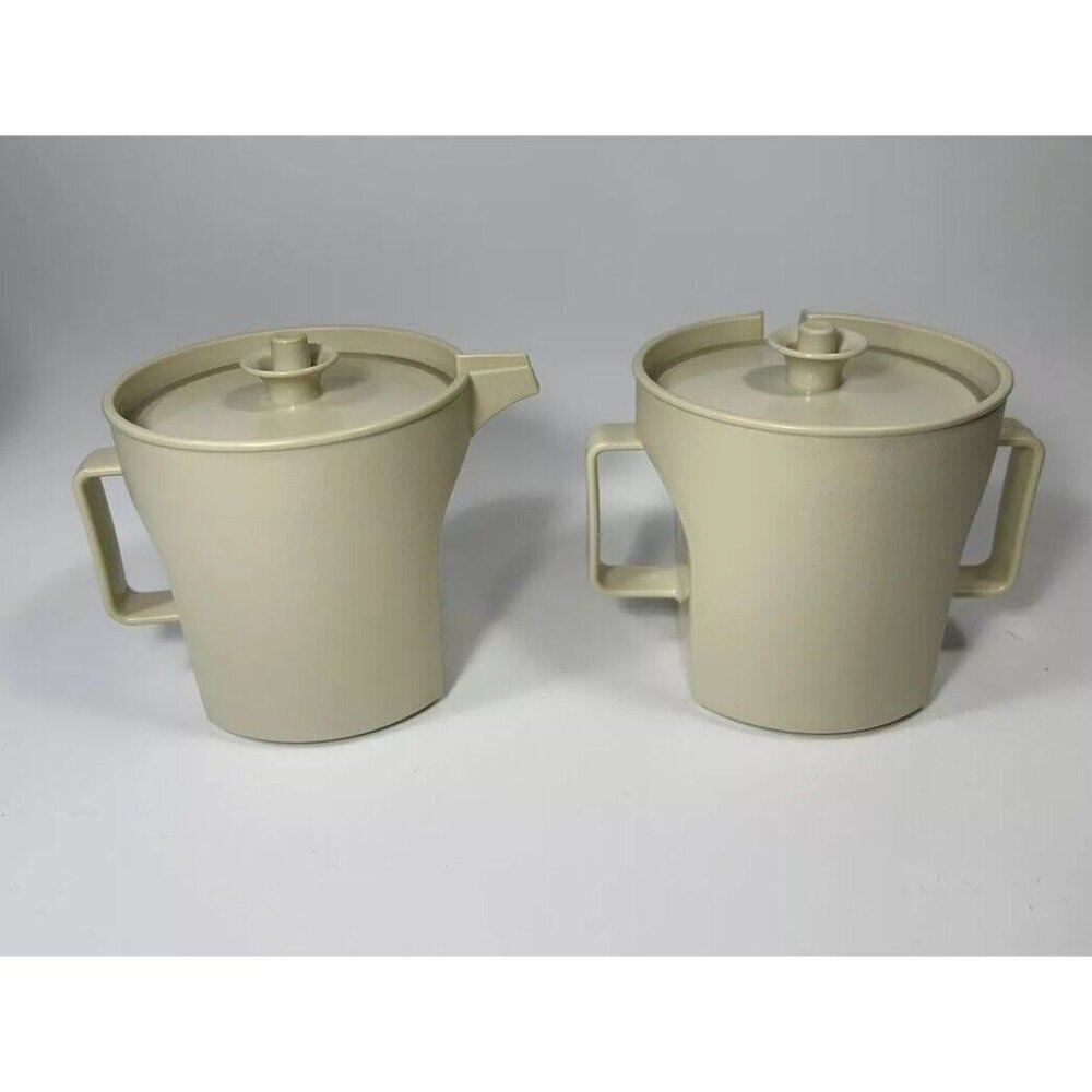 1970's Tupperware Cream & Sugar Set - Almond / Off-White - Press n' Seal Lids F1